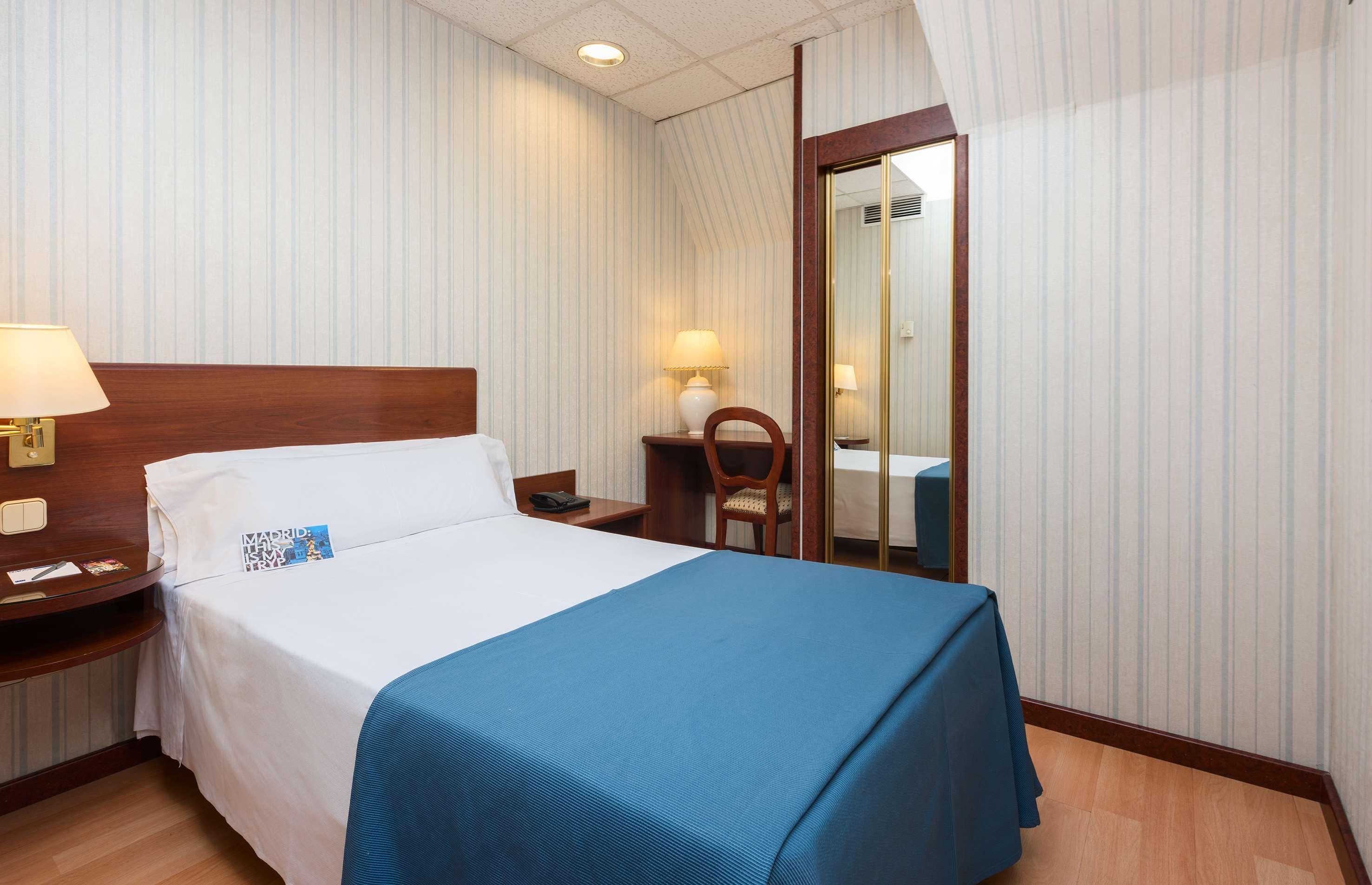 Hotel Madrid Leganes Affiliated By Melia Eksteriør bilde